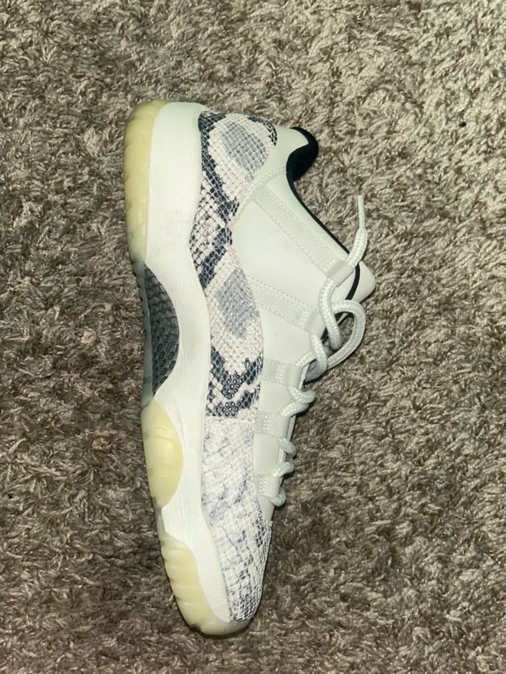 Jordan 11 “light bone snakeskin”